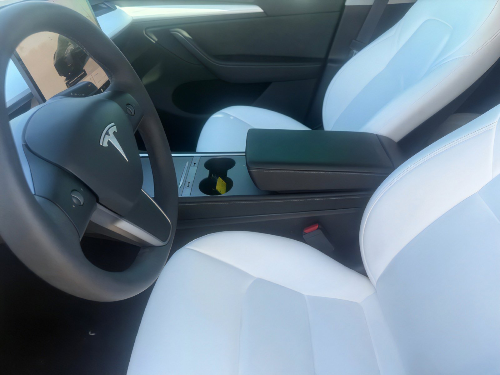 Used 2024 Tesla Model Y Performance image 18