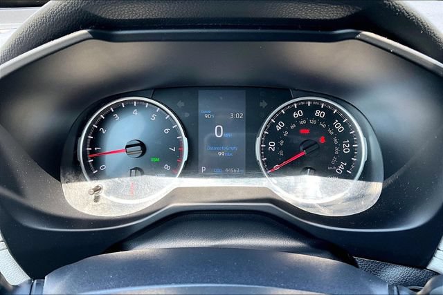 Used 2021 Toyota RAV4 XLE Premium AWD/4WD image 16