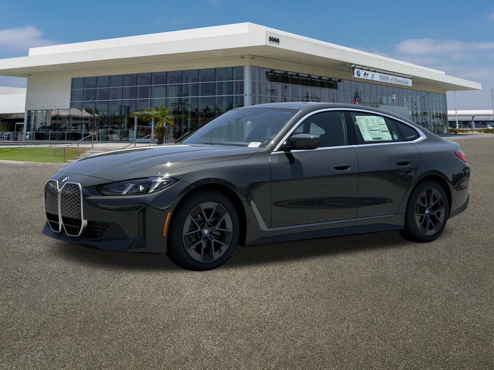 New 2026 BMW i4 eDrive40 w/ Parking Assistance Package RWD image 5