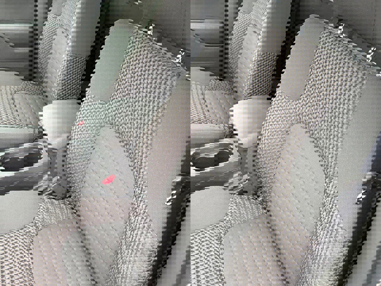 Used 2016 Nissan Frontier SV image 26