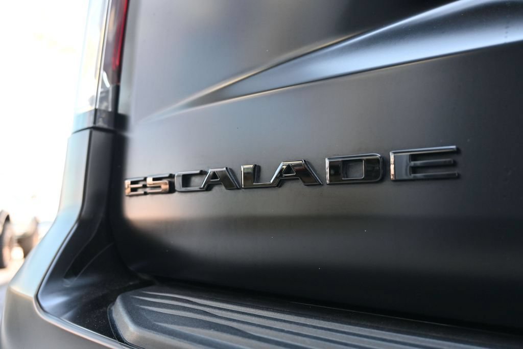 Used 2023 Cadillac Escalade V w/ LPO, ONYX Package AWD/4WD image 10