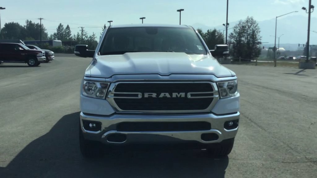 Used 2022 RAM 1500 Big Horn AWD/4WD image 3