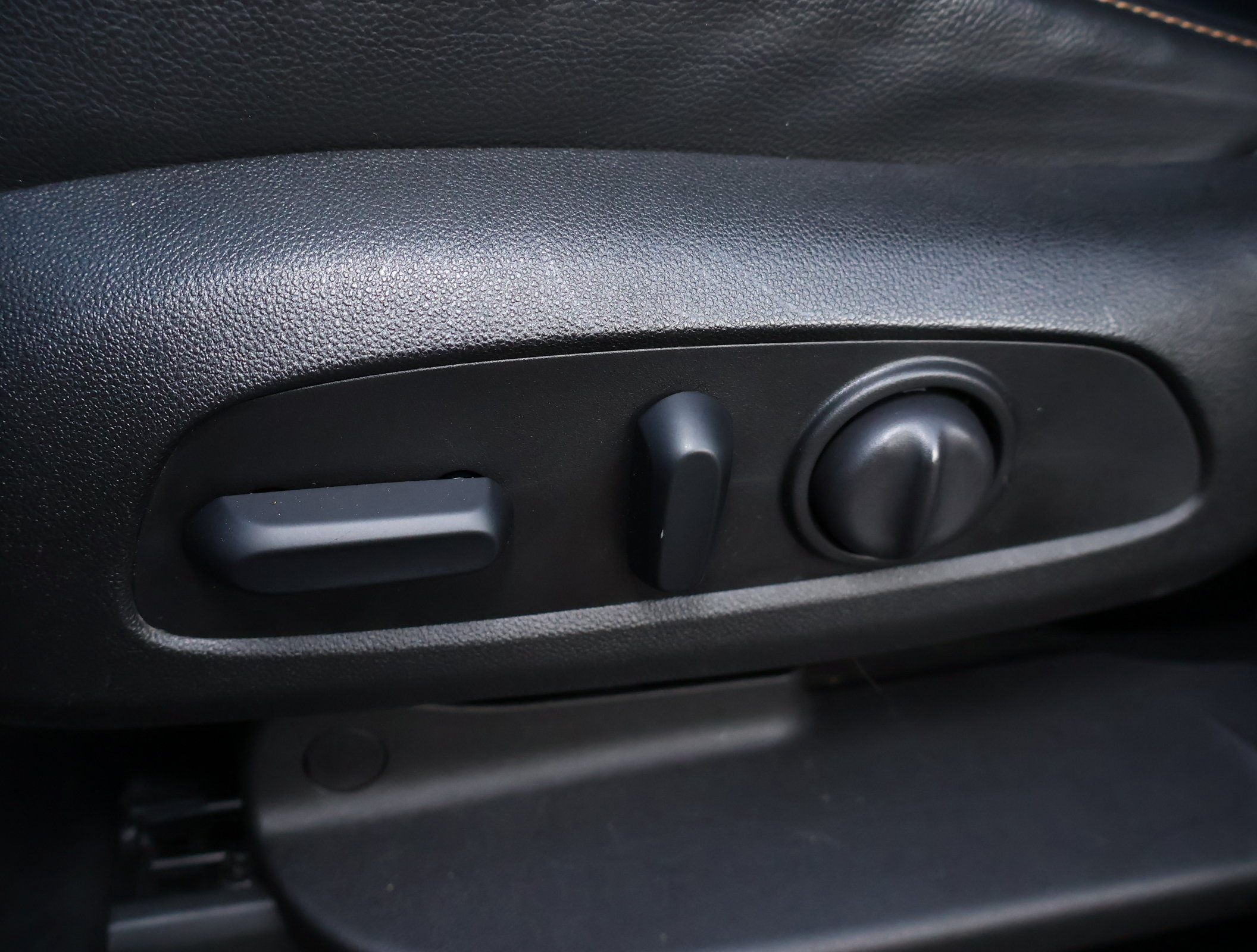 Used 2018 Chevrolet Traverse Premier AWD/4WD image 11