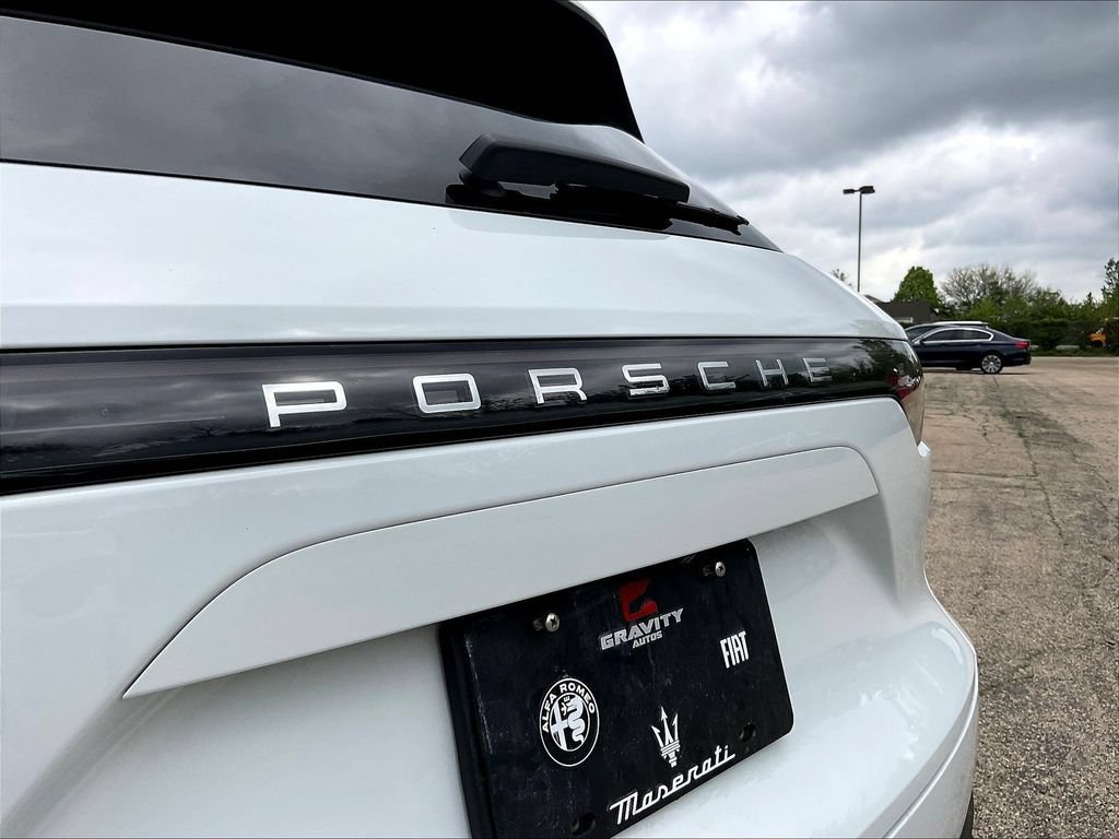 Used 2022 Porsche Cayenne AWD/4WD image 24