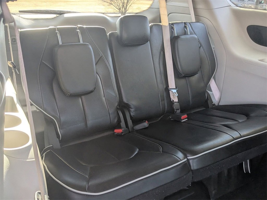 Used 2023 Chrysler Pacifica Limited image 33