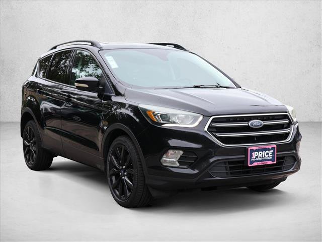 Used 2017 Ford Escape Titanium AWD/4WD image 3