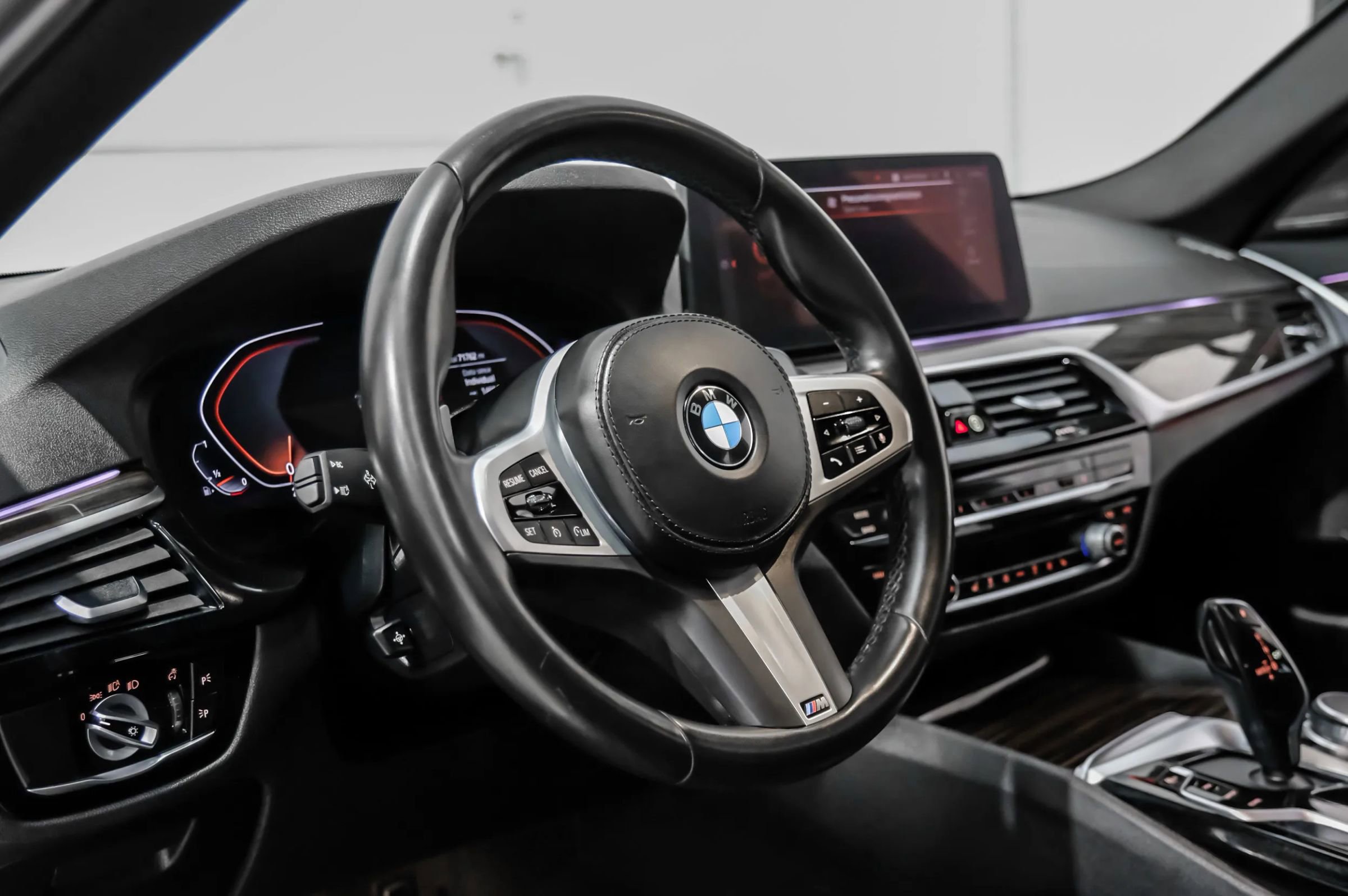 Used 2022 BMW 540i w/ M Sport Package RWD image 17