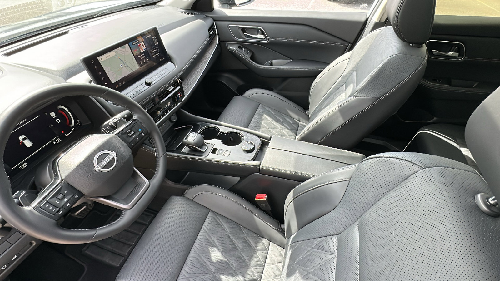 Certified 2025 Nissan Rogue Platinum image 21