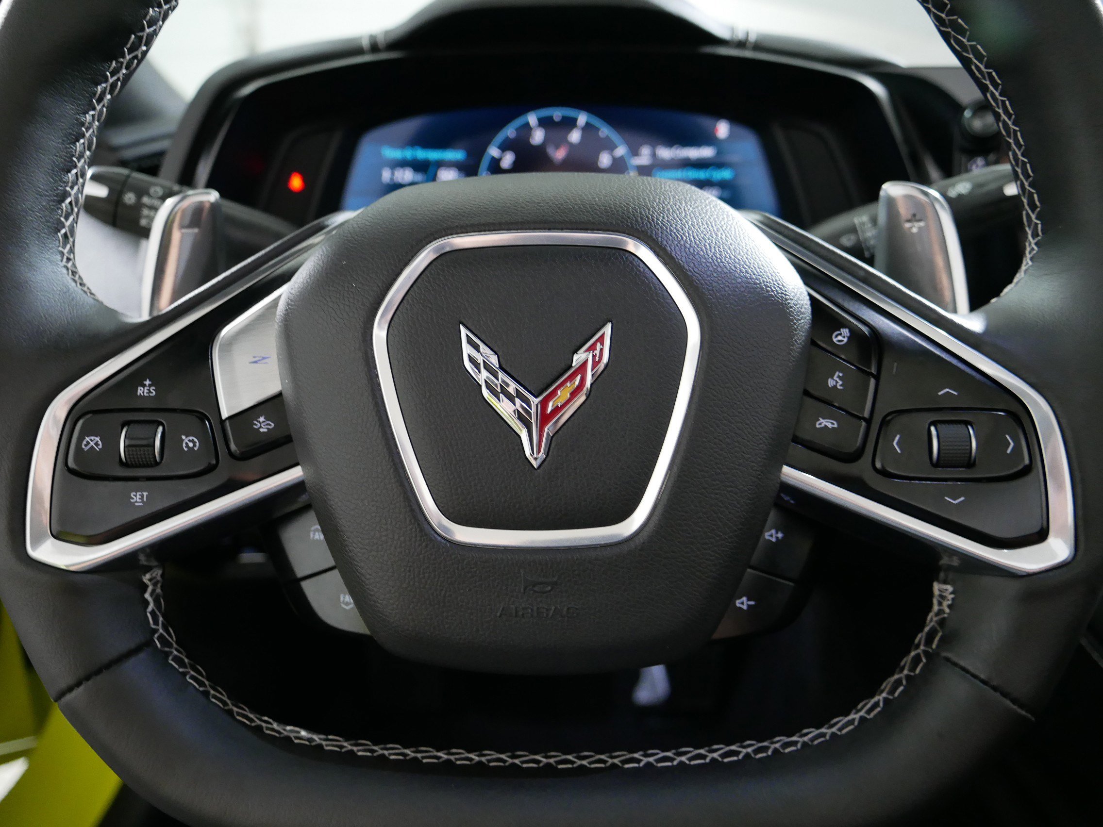 Used 2024 Chevrolet Corvette Stingray Preferred Conv w/ Z51 Performance Package RWD image 25