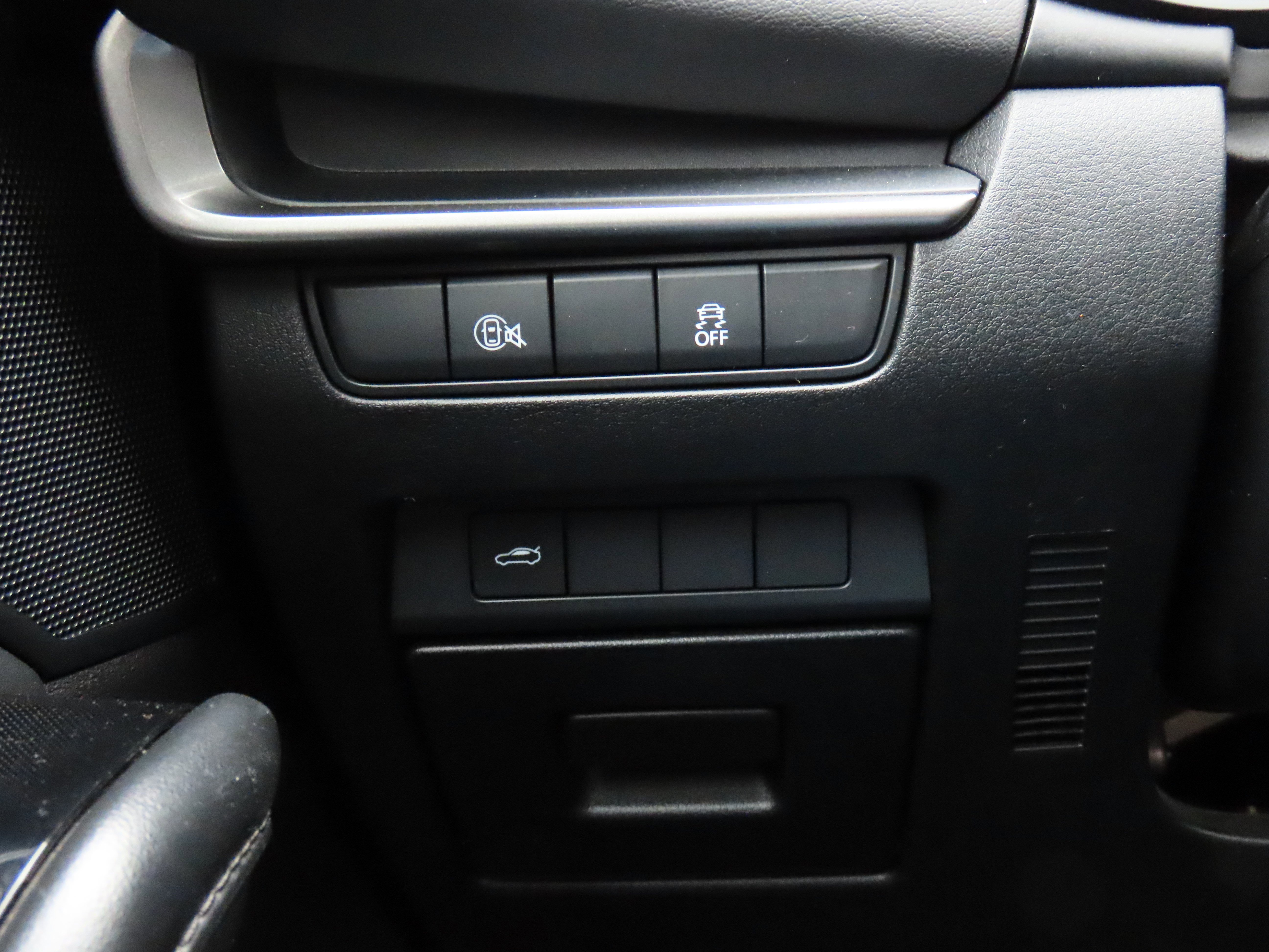 Used 2024 MAZDA MAZDA3 s image 37