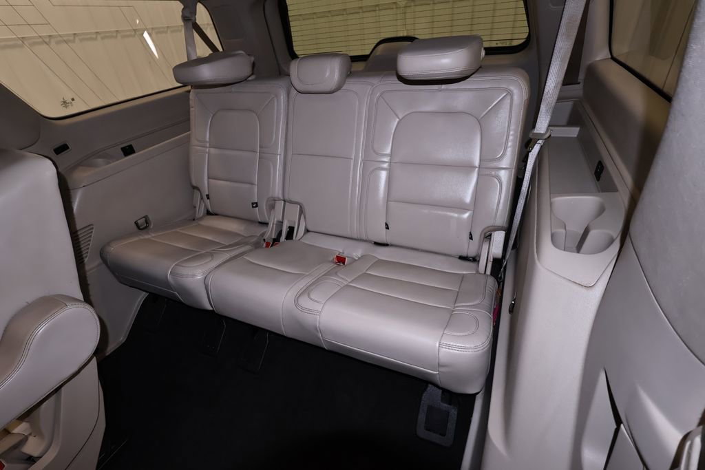 Used 2020 Lincoln Navigator L Reserve w/ Luxury Package AWD/4WD image 13
