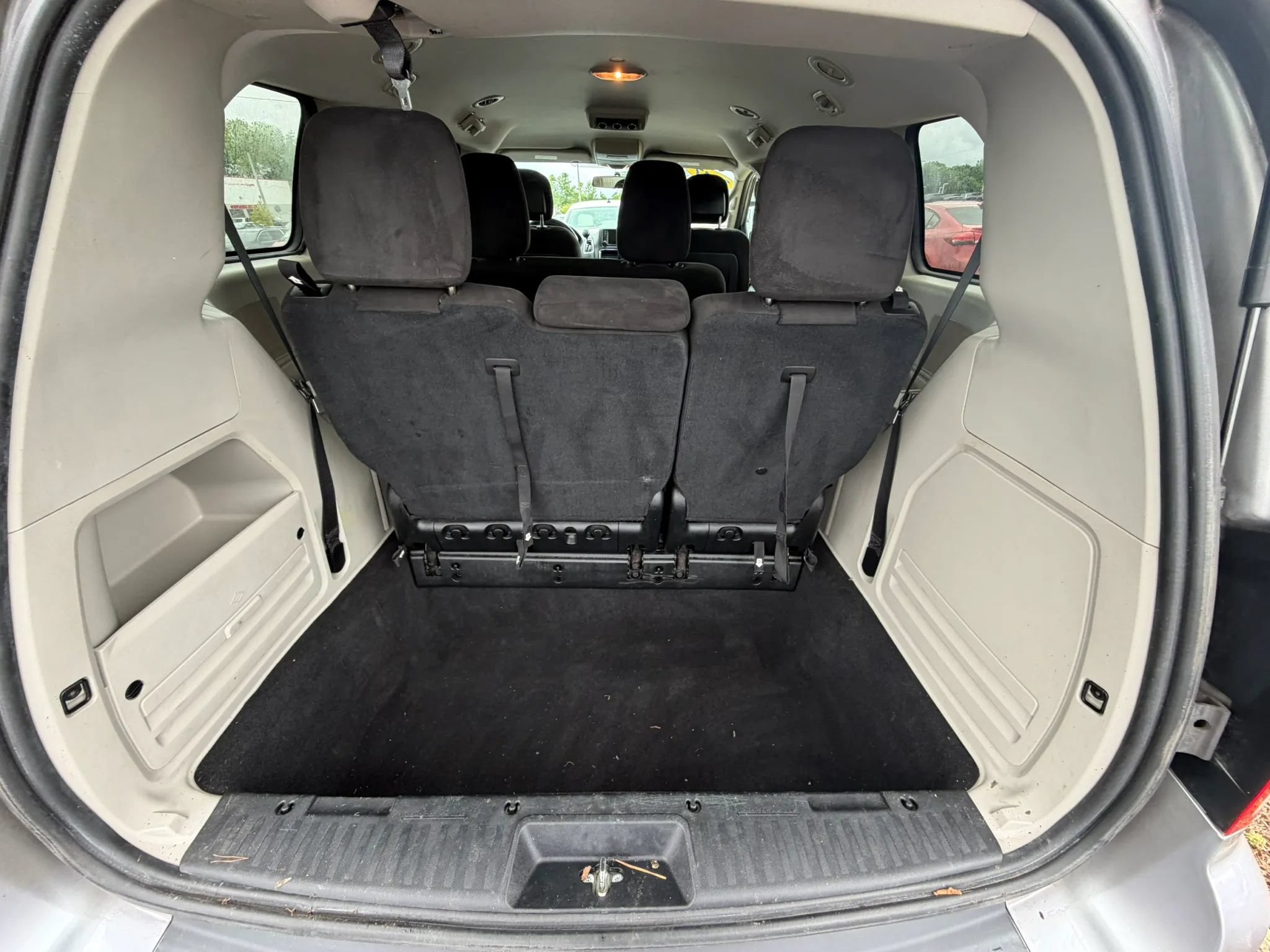 Used 2017 Dodge Grand Caravan SE w/ Power Window Group FWD image 9