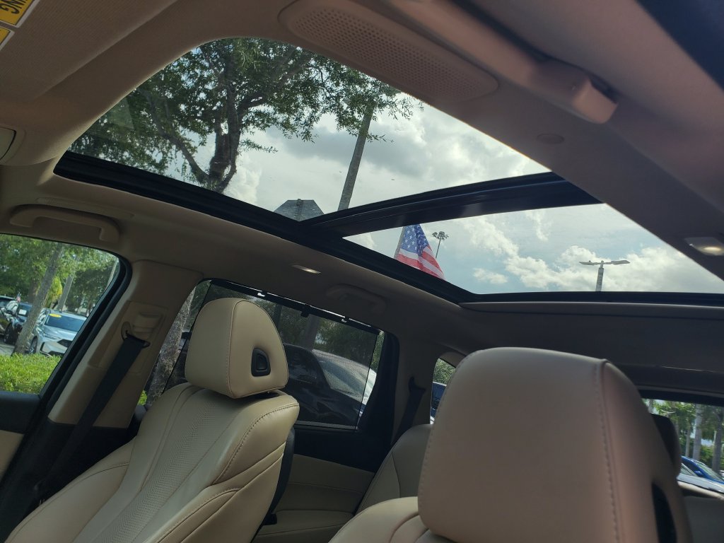 Certified 2025 Acura MDX w/ Technology Package FWD image 19