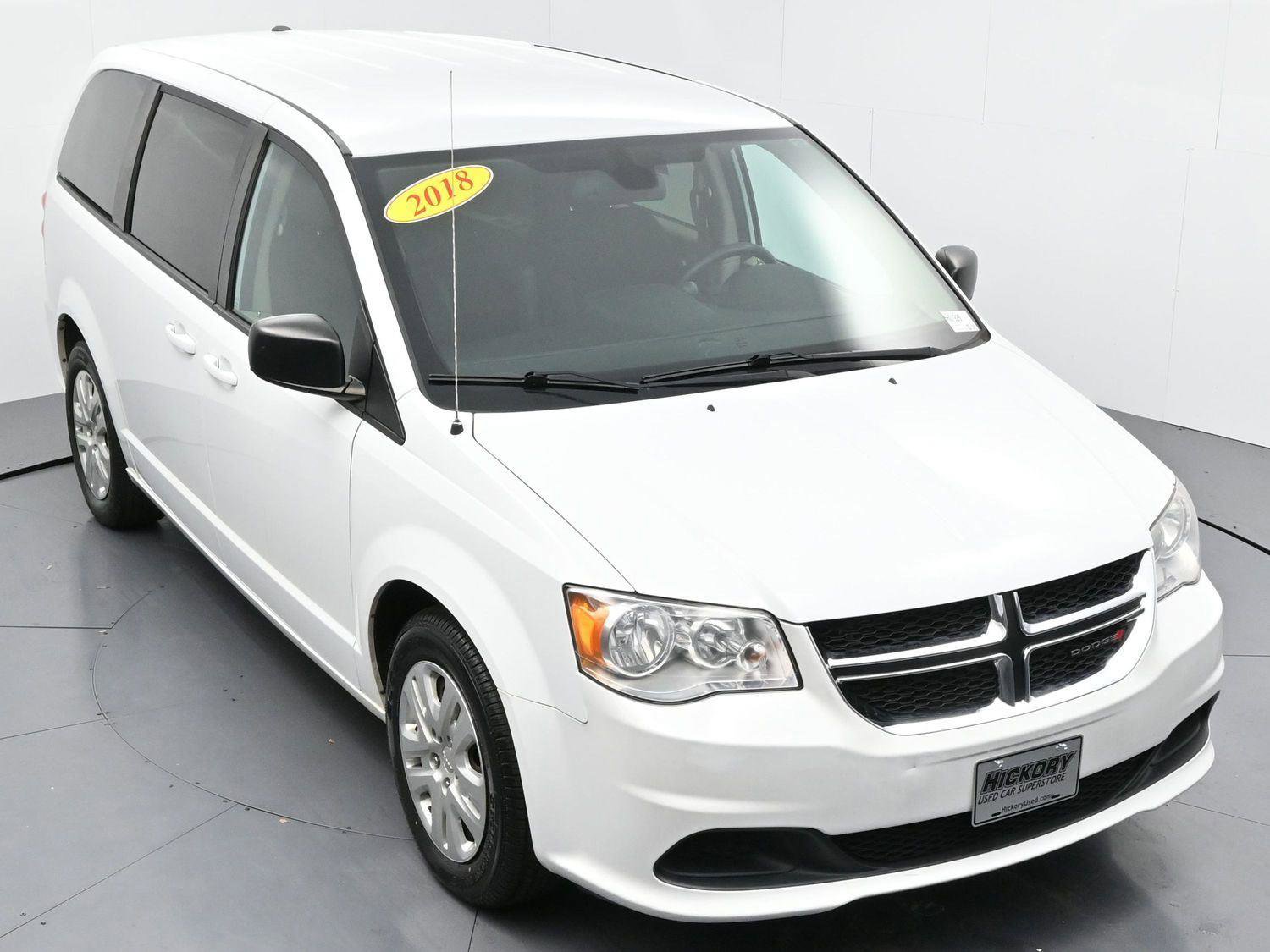 Used 2018 Dodge Grand Caravan SE w/ UConnect Hands-Free Group image 36