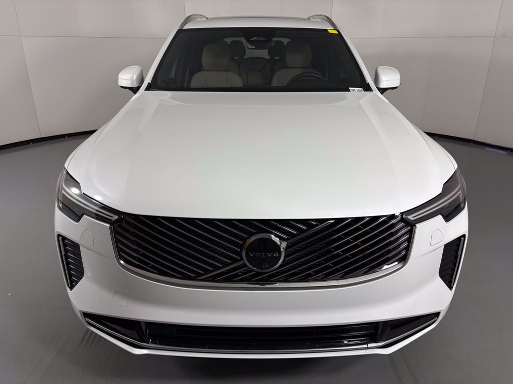 New 2026 Volvo XC90 T8 Plus w/ Protection Package Premier AWD/4WD image 3