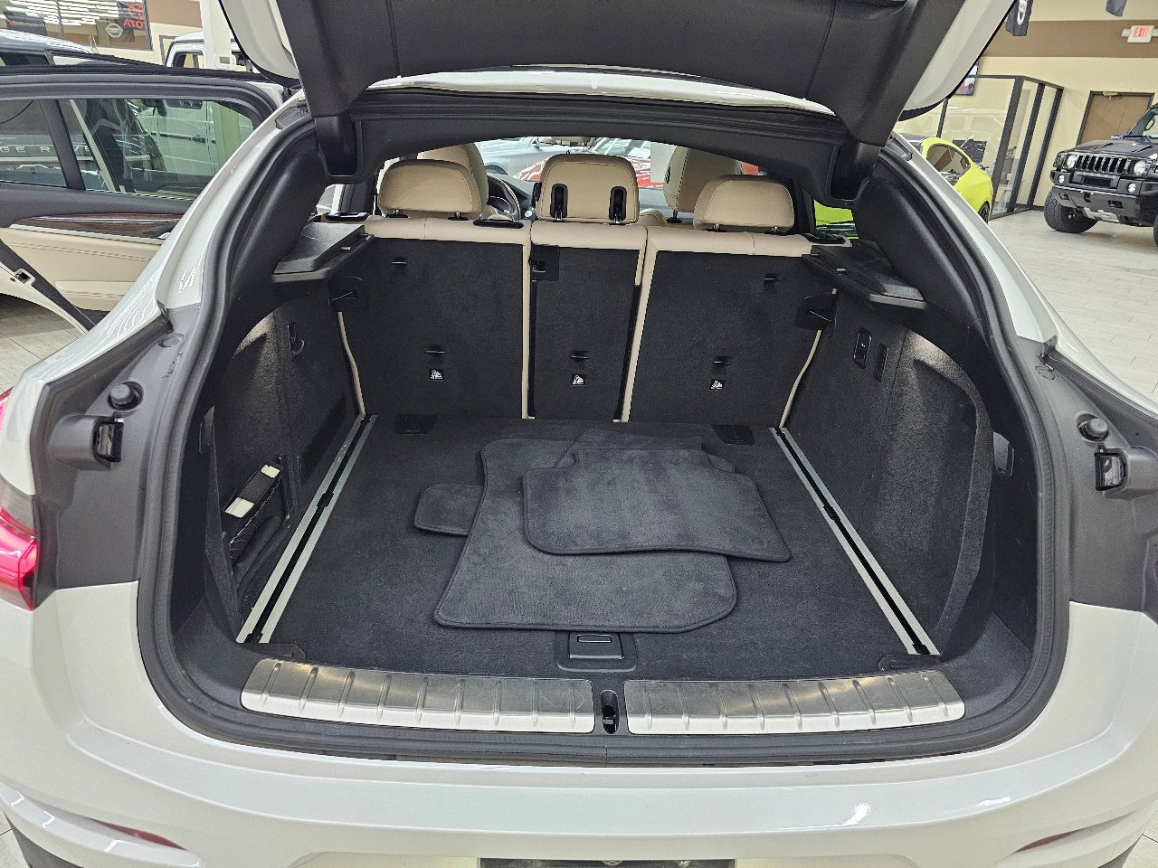 Used 2020 BMW X4 xDrive30i w/ Executive Package image 14