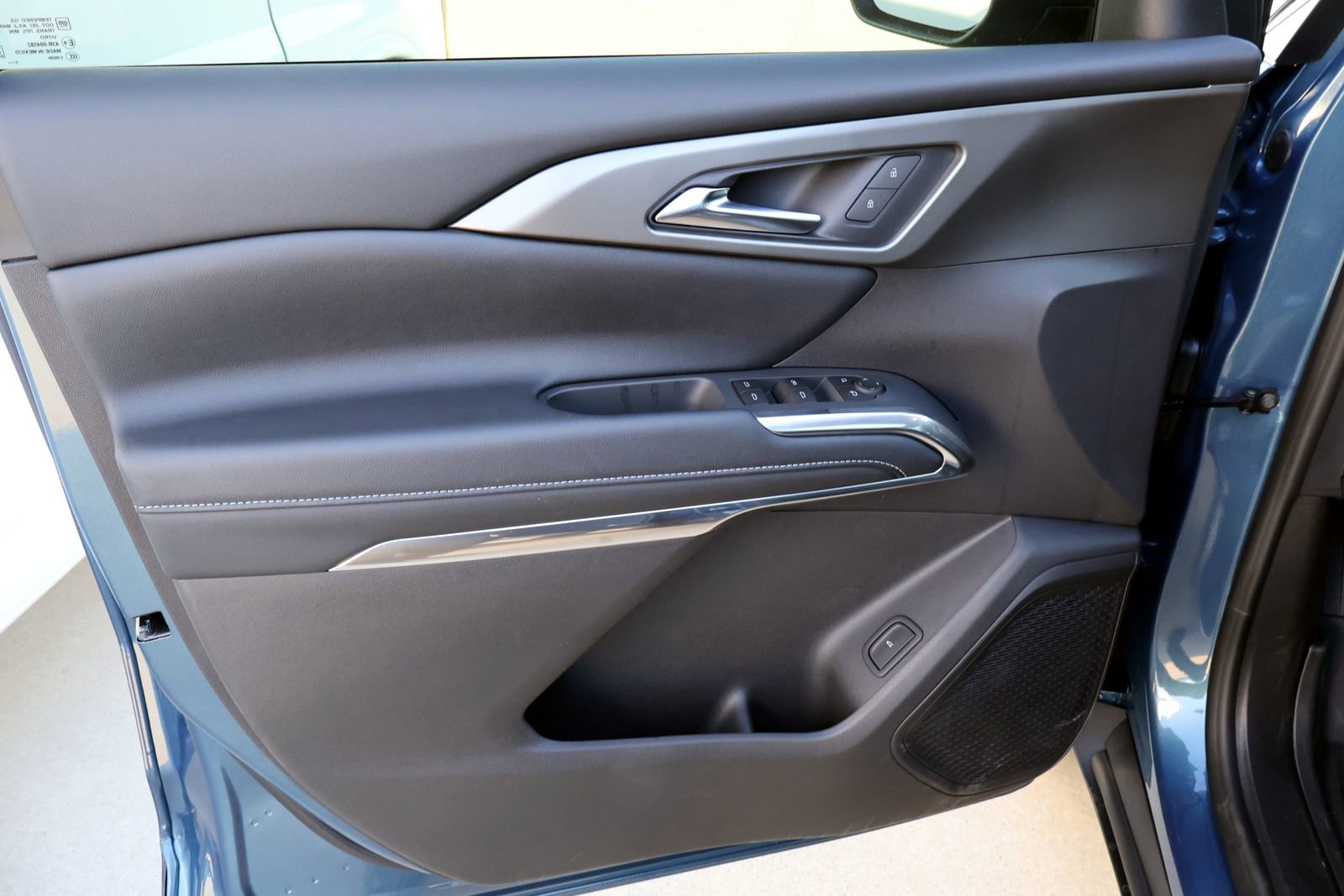 New 2026 Chevrolet Traverse LT w/ Sun and Wheel Package image 10