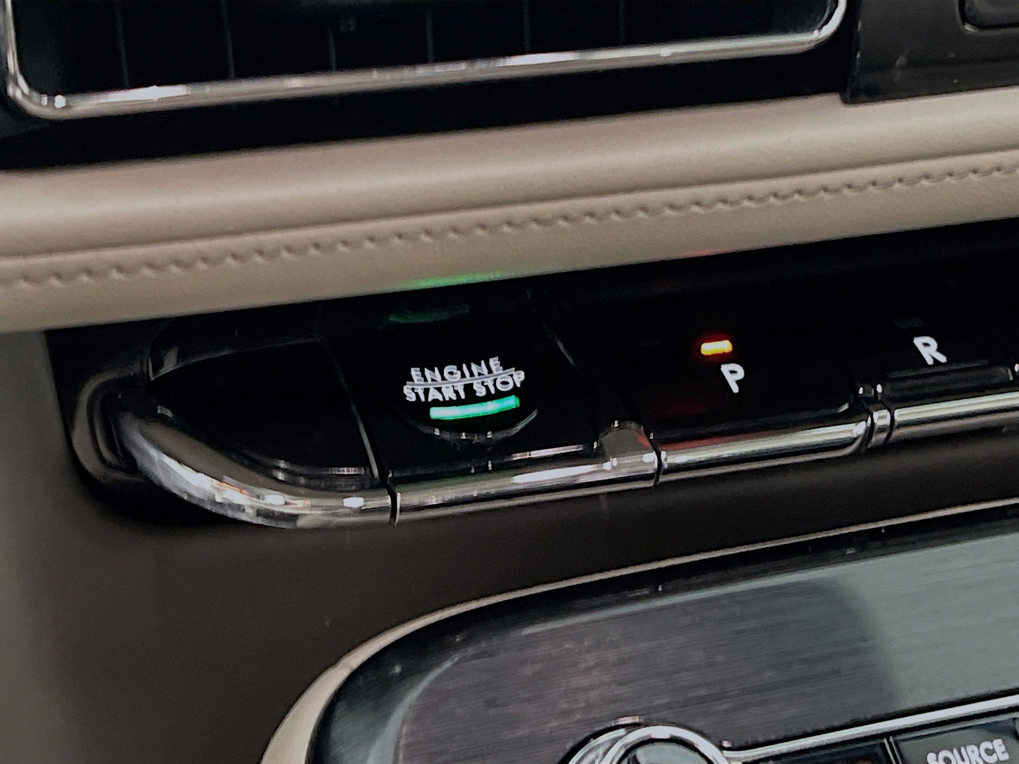 Used 2022 Lincoln Nautilus FWD w/ Premium Package image 23