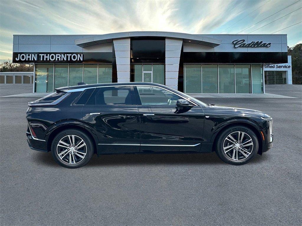 New 2025 Cadillac Lyriq Luxury image 4