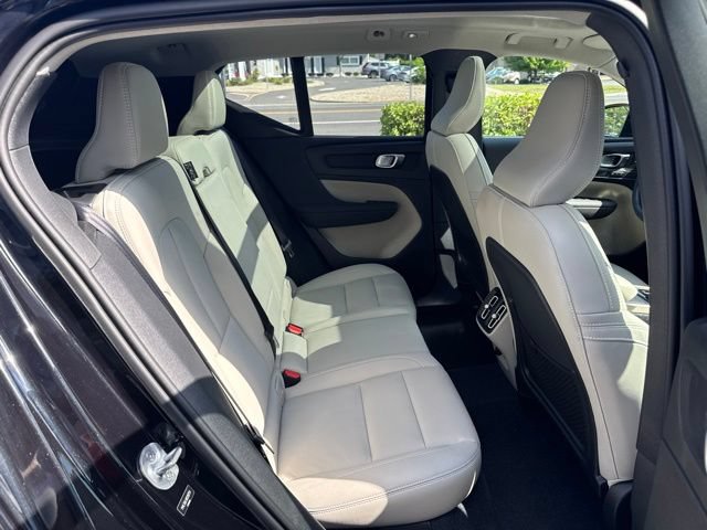 Certified 2024 Volvo XC40 B5 Plus w/ Protection Package Premier AWD/4WD image 13