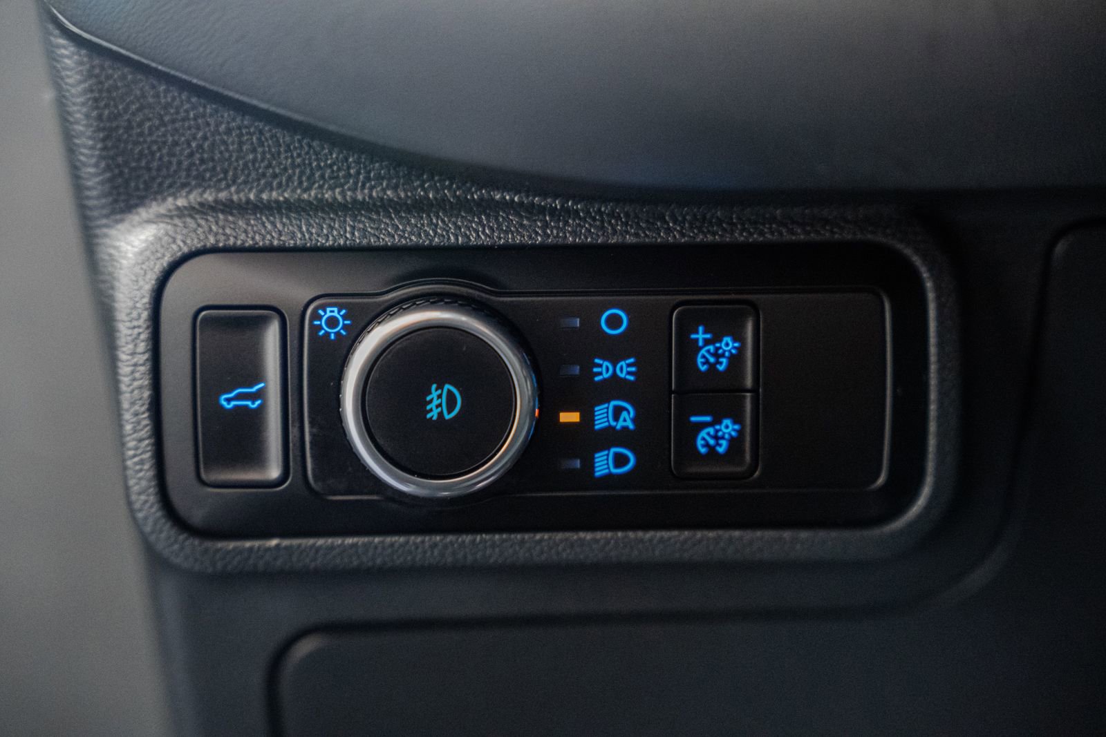 Certified 2025 Ford Explorer Active w/ Active Comfort Package image 48