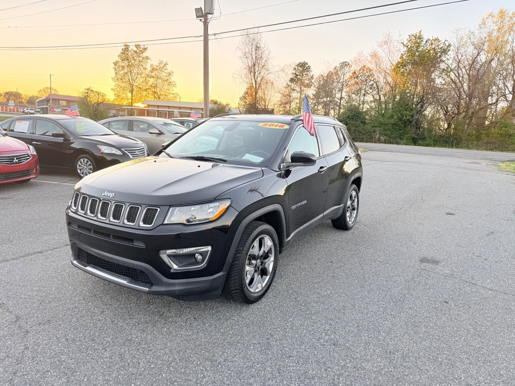 Used 2018 Jeep Compass Limited w/ Navigation Group AWD/4WD image 1