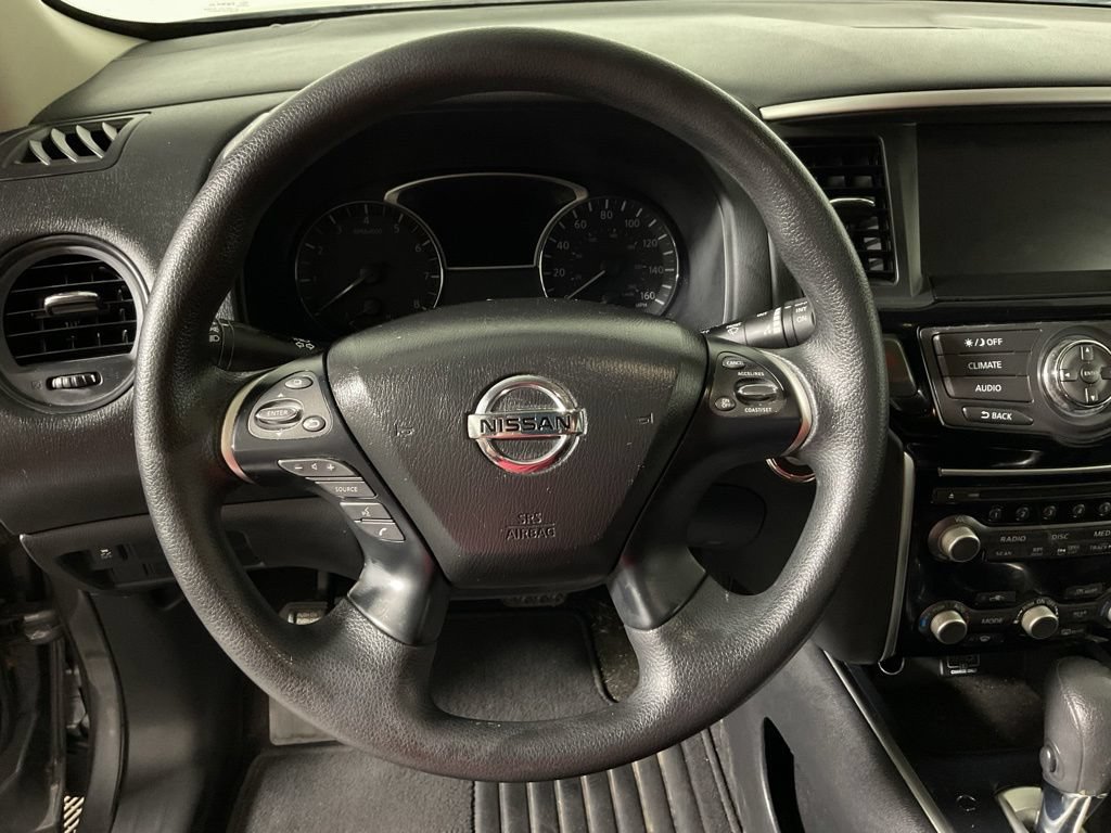 Used 2019 Nissan Pathfinder S AWD/4WD image 23