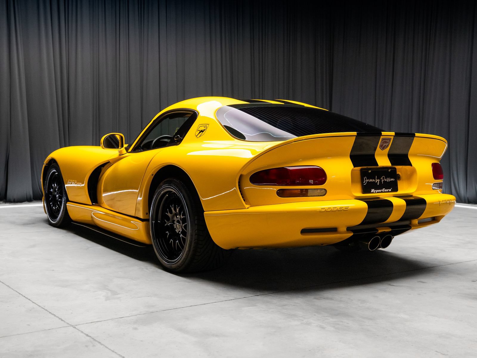 Used 2001 Dodge Viper GTS RWD image 36