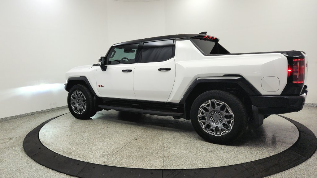 Used 2025 GMC Hummer EV 2X w/ LPO, Sport Package AWD/4WD image 3