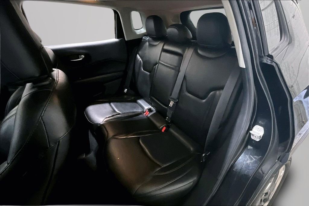 Used 2018 Jeep Compass Limited w/ Navigation Group image 22