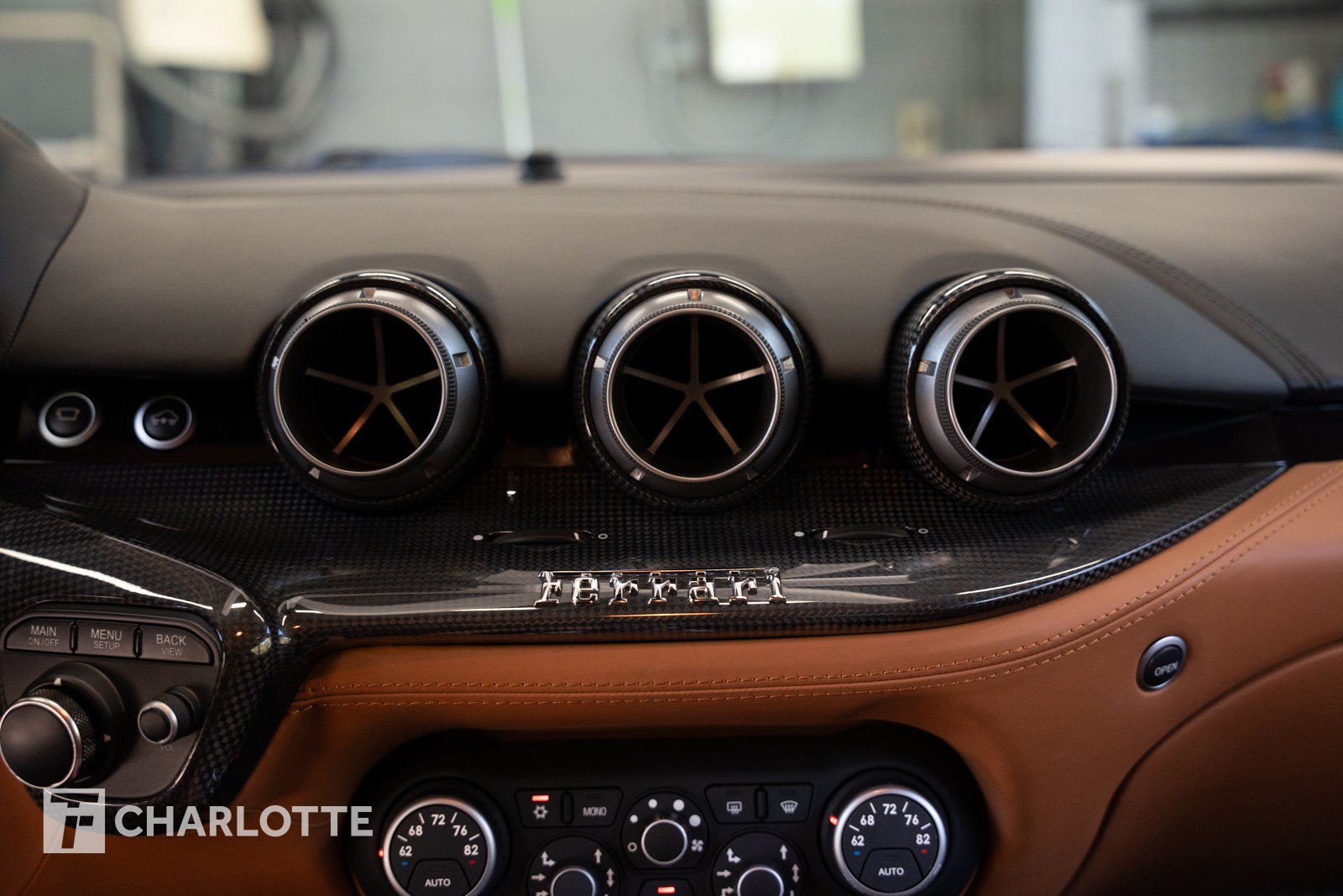 Used 2014 Ferrari F12 Berlinetta RWD image 27