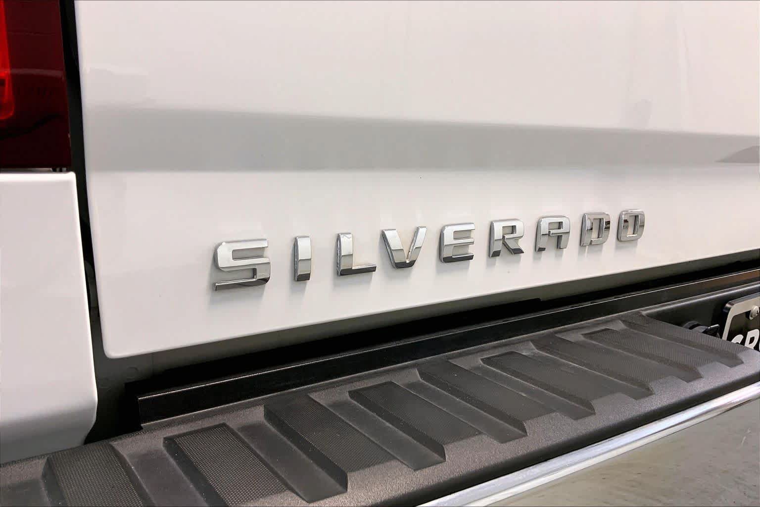 Used 2018 Chevrolet Silverado 1500 LTZ AWD/4WD image 29