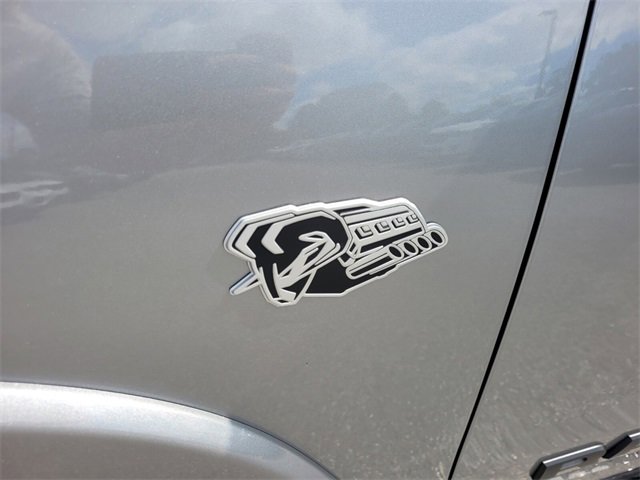 New 2026 RAM 1500 4x4 Crew Cab image 4