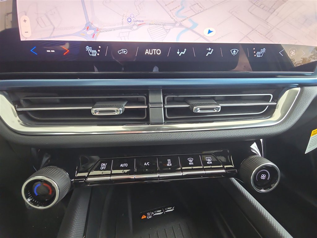 New 2026 Chevrolet Equinox EV LT image 18