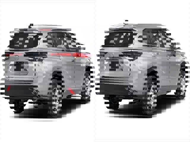 Used 2025 Toyota Highlander LE image 2