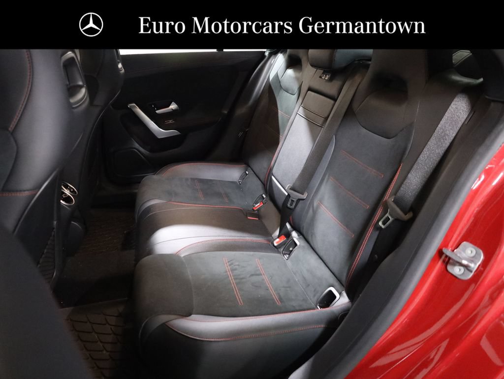 Used 2023 Mercedes-Benz CLA 250 4MATIC image 35