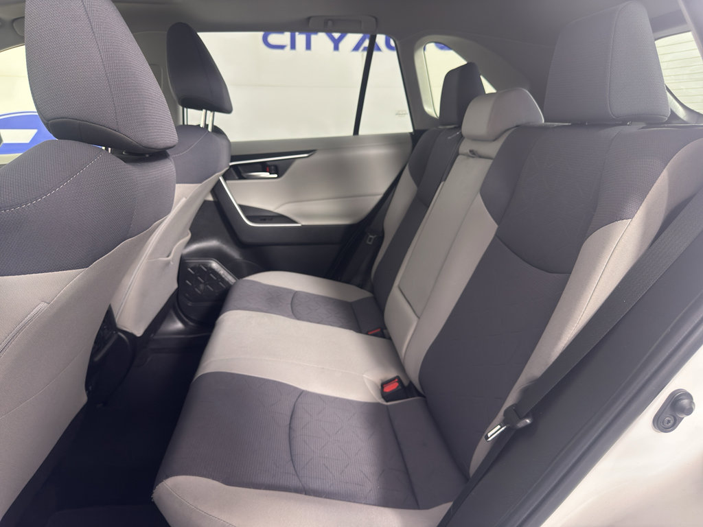 Used 2020 Toyota RAV4 XLE w/ Convenience Package image 33