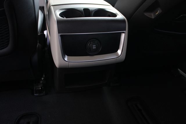 Used 2023 Kia Carnival LX FWD image 24