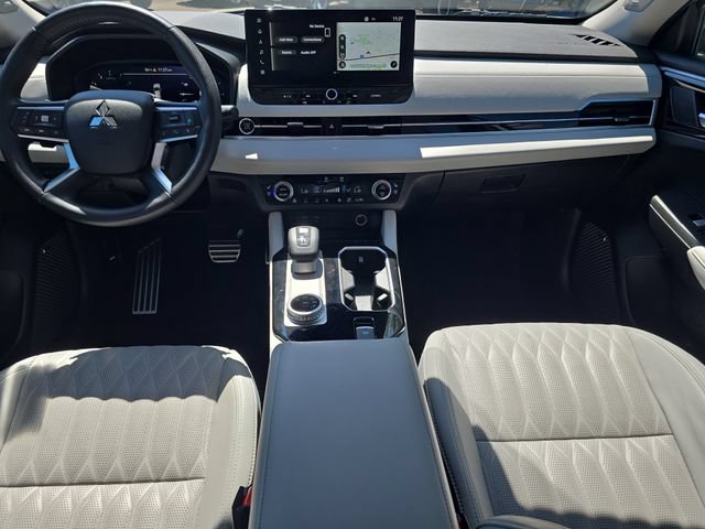 Used 2025 Mitsubishi Outlander SEL FWD image 13
