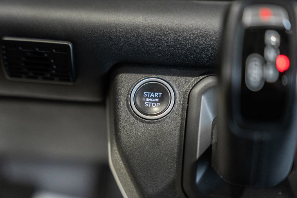 Used 2020 Land Rover Defender 110 HSE image 25