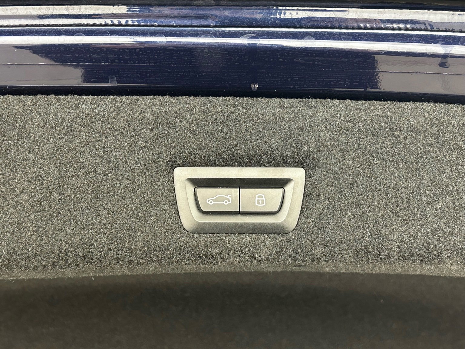 Used 2023 BMW 760i xDrive image 38