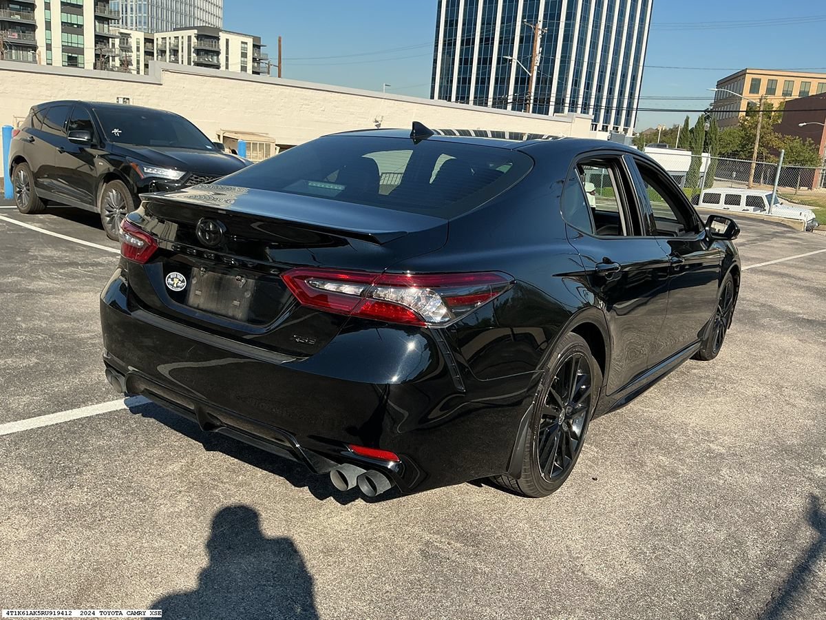 Used 2024 Toyota Camry XSE FWD image 5