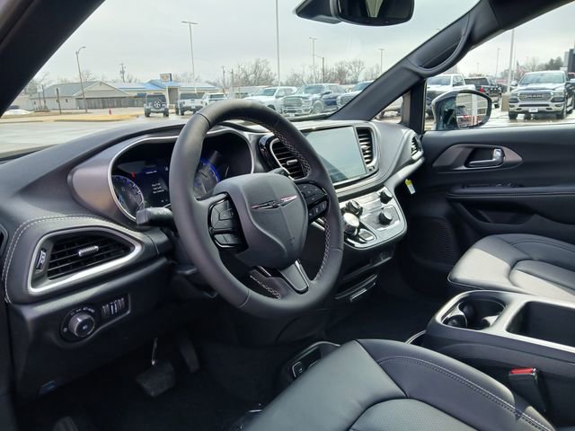 New 2026 Chrysler Pacifica Select w/ S Appearance Package AWD/4WD image 9