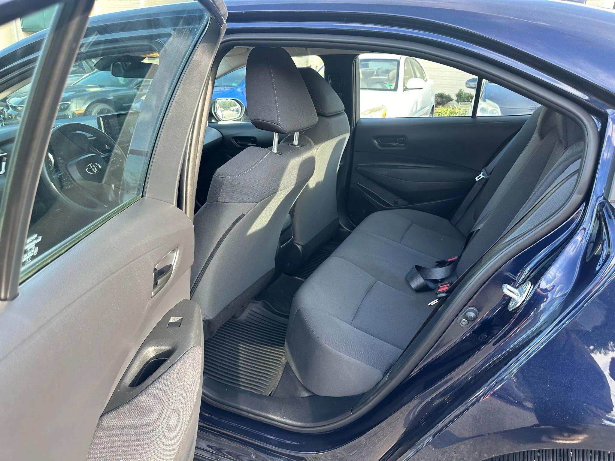 Used 2022 Toyota Corolla LE image 13