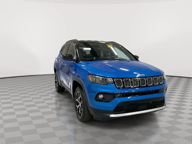 Used 2024 Jeep Compass Limited AWD/4WD image 2