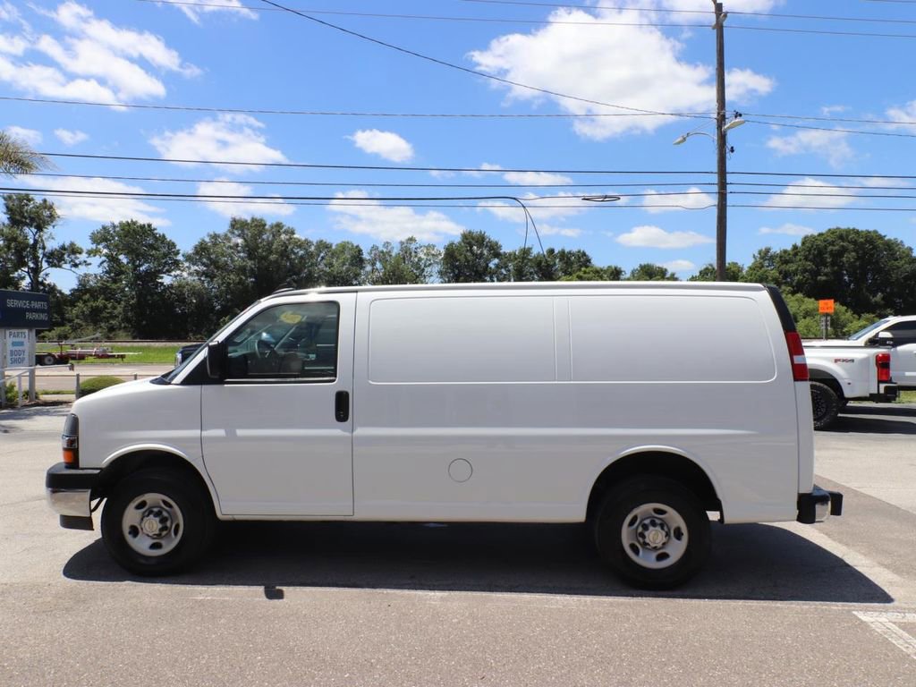 Used 2024 Chevrolet Express 2500 w/ Driver Convenience Package RWD image 5