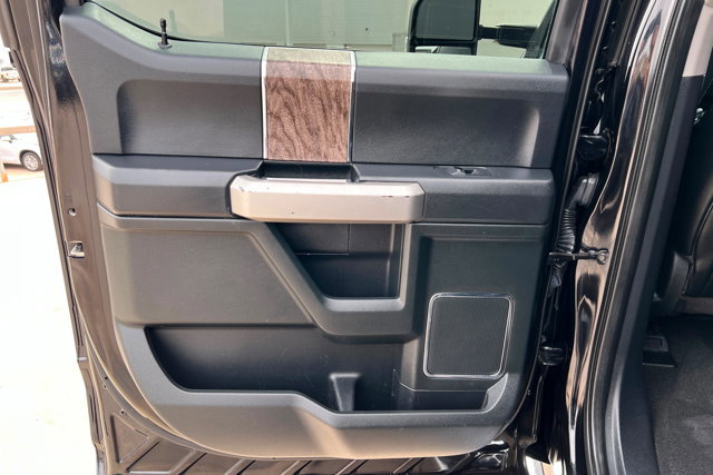 Used 2019 Ford F350 Lariat AWD/4WD image 18