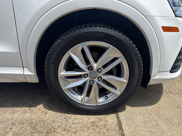 Used 2018 Audi Q3 2.0T Premium w/ Convenience Package image 32