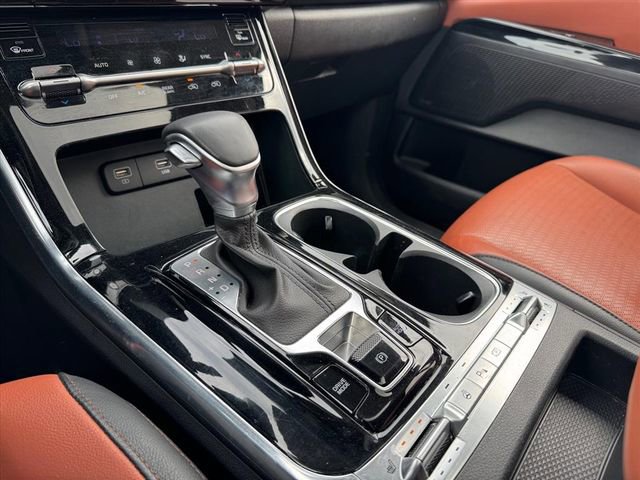Used 2024 Kia Carnival SX Prestige image 21