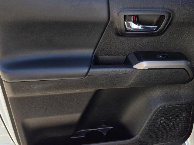 Used 2023 Toyota Tacoma Limited AWD/4WD image 12